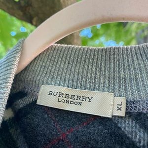 Beautiful grey Burberry sweater with plaid elbow patches- men’s XL